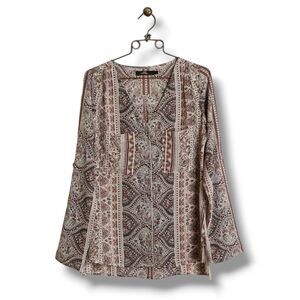 BKE Boutique printed chiffon tab sleeve blouse Large